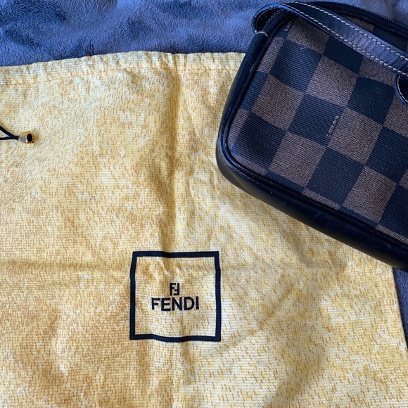 Vintage Fendi Crossbody - Picture 7 of 7